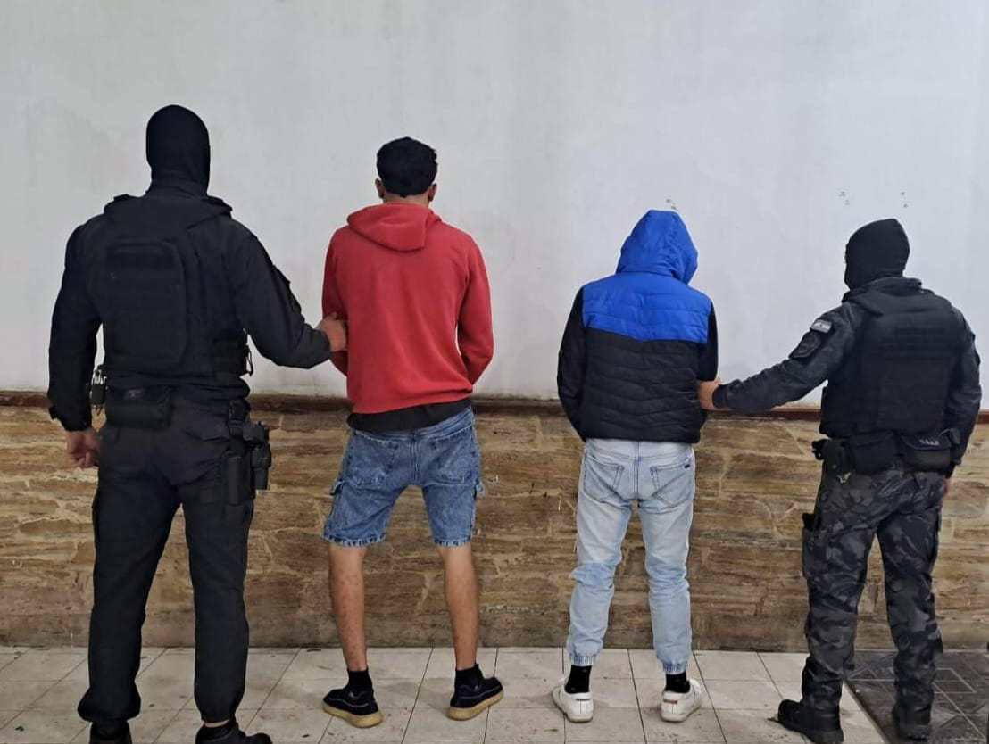 Interceptan encomienda con cocaína y detienen a un joven en La Paz